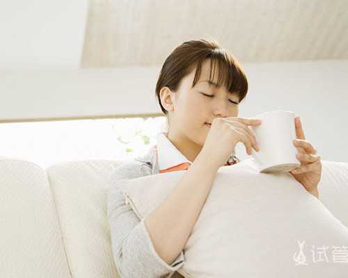 国内哪里代生,做三代试管生男孩需要多少钱？费用10万够吗？